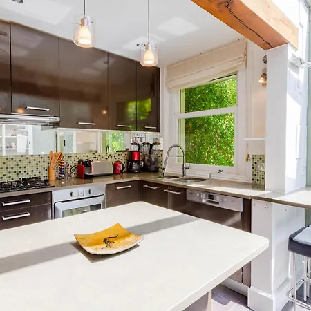 Victor Hugo By Interhome * Ντοβίλ