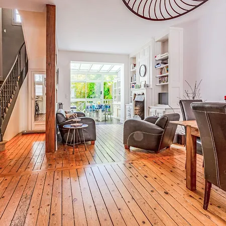 Victor Hugo By Interhome * Ντοβίλ